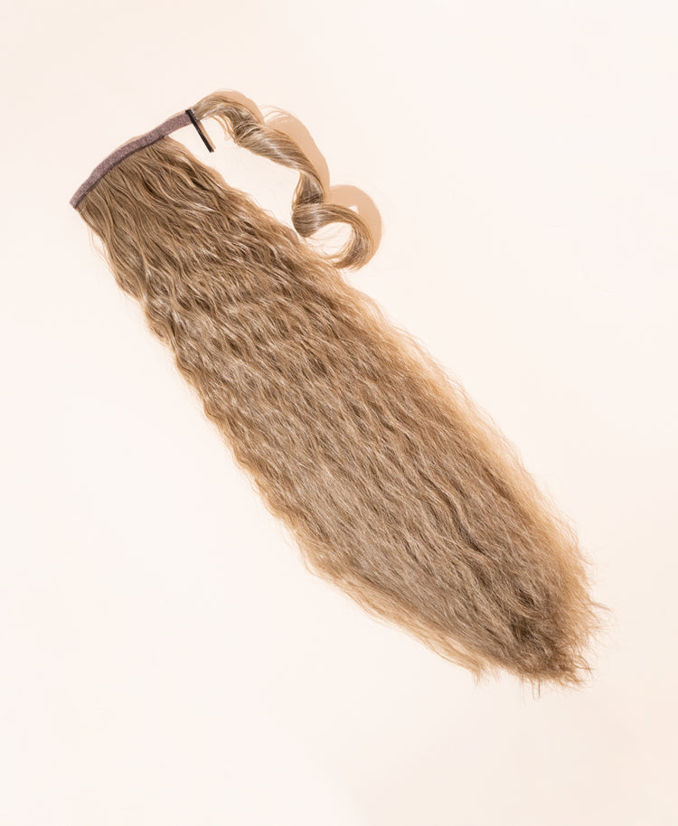 long wavy ponytail - ash blonde 26".
