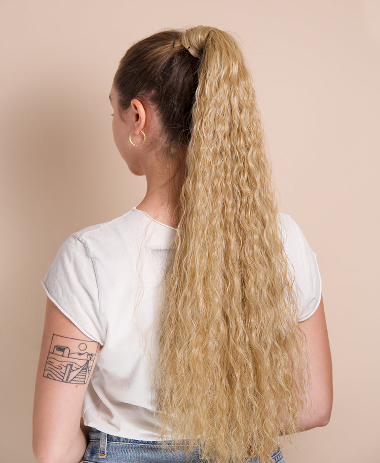 vegan fiber long wavy ponytail - honey blonde 26".