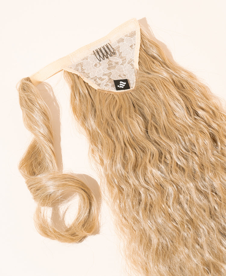 vegan fiber long wavy ponytail - honey blonde 26".