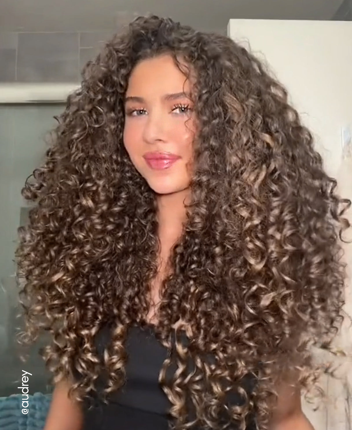 curly clip-in extensions Light Brown (3A curls)