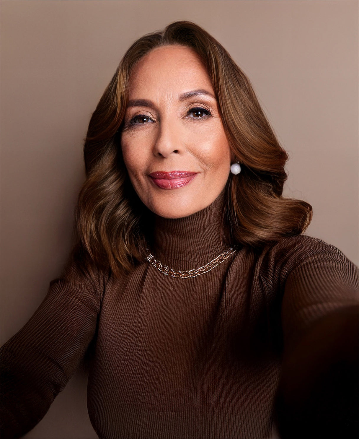 hair topper 12" medium brown.